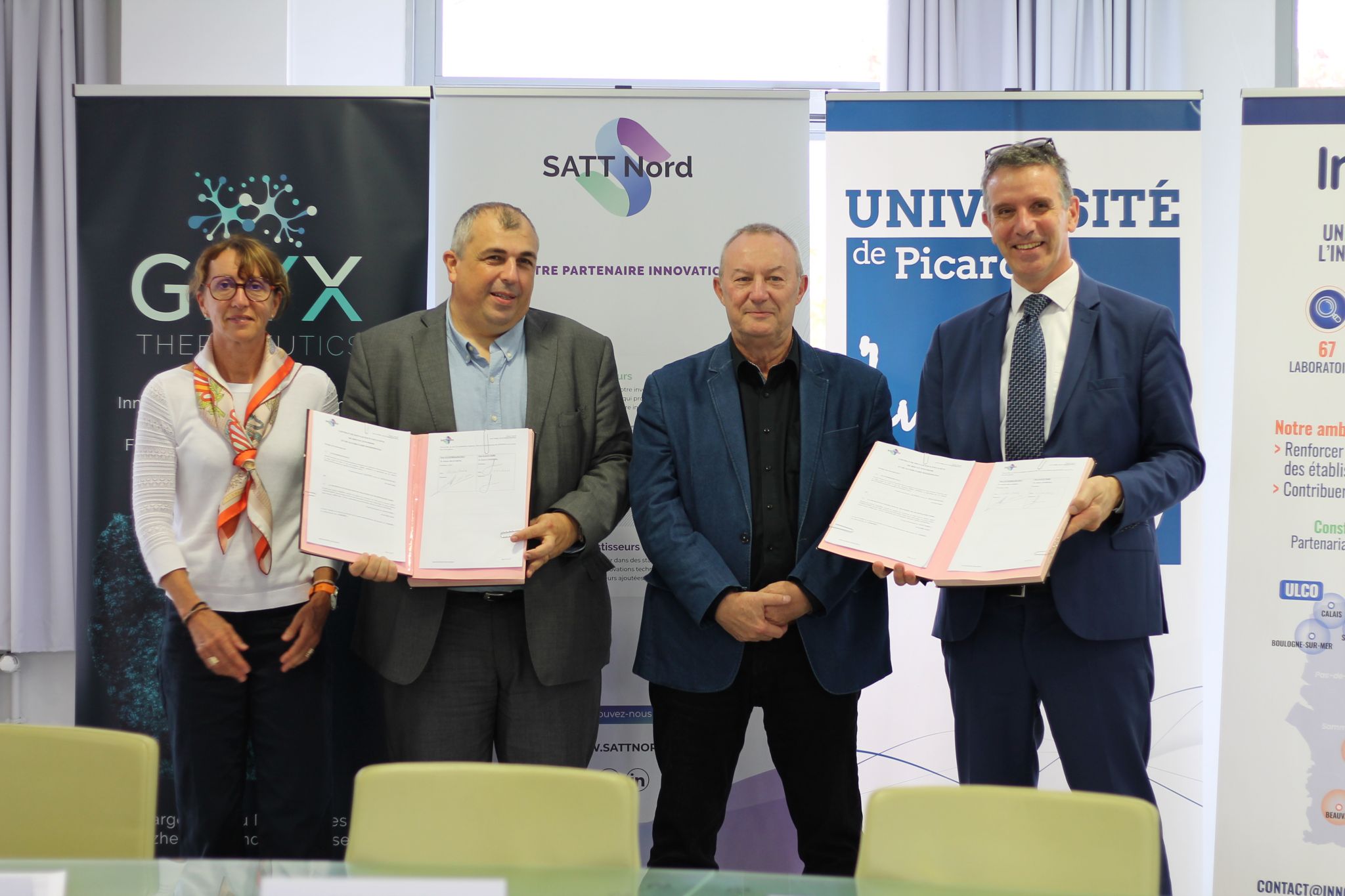 Representatives of Glyx Therapeutics, SATT Nord and Université de Picardie Jules Verne holding the signed exclusive license agreement